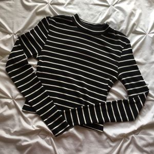Long sleeve croptop turtle neck